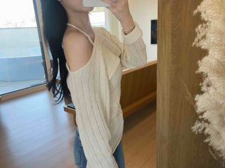 Delicate fit off-shoulder ribbon layered knit