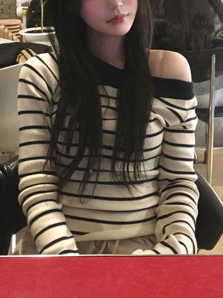 Classic Slit Neck Striped Slim Knit
