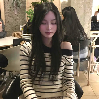 Classic Slit Neck Striped Slim Knit