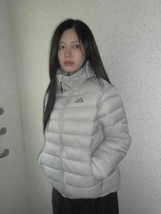 Minimal Slim Fit Diagonal Quilted Zip-Up Short Padded Jacket