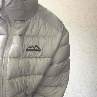 Minimal Slim Fit Diagonal Quilted Zip-Up Short Padded Jacket