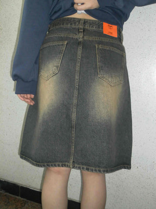 Gradient washed H-line denim midi skirt