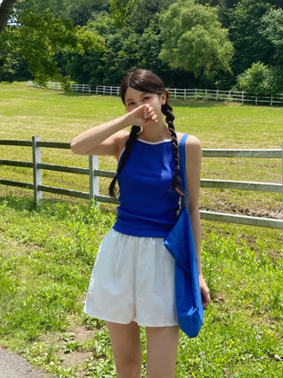 Yurel Contrast Line Sleeveless Top