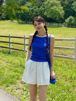 Yurel Contrast Line Sleeveless Top