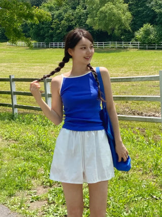 Yurel Contrast Line Sleeveless Top