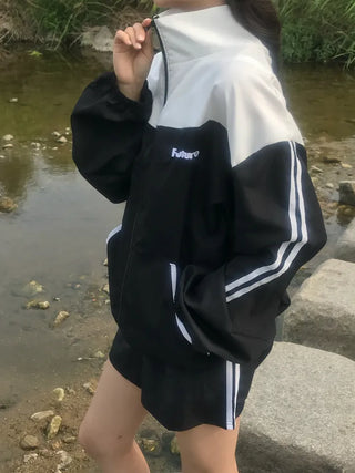 Simple Windbreaker Turtleneck Embroidered Windbreaker