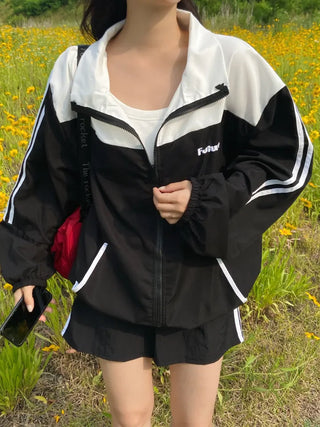 Simple Windbreaker Turtleneck Embroidered Windbreaker