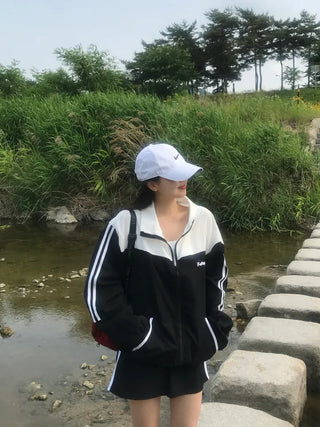 Simple Windbreaker Turtleneck Embroidered Windbreaker