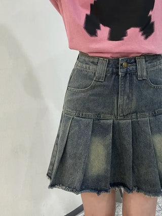 Dark blue basic pleated denim mini skirt