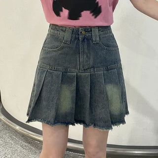 Dark blue basic pleated denim mini skirt