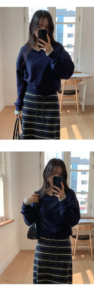 Dearjet V neck Loose Fit Sweatshirt
