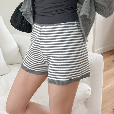 Adev Pendant Banding Knit Shorts