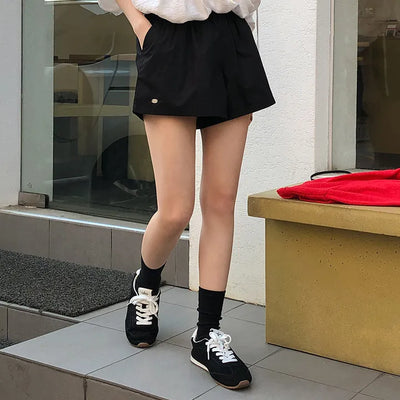 Divoire Pendant Elastic Waist Shorts