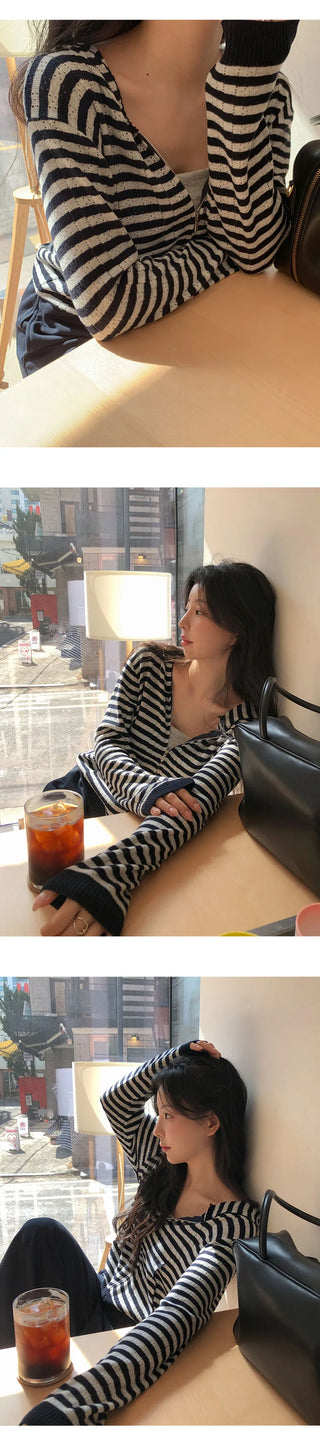 Yuzuren Striped Knit Hoodie Crop Zip up