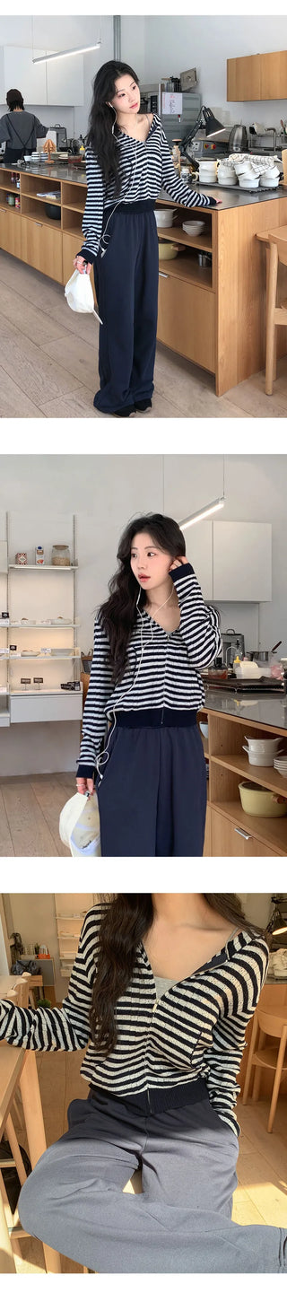 Yuzuren Striped Knit Hoodie Crop Zip up