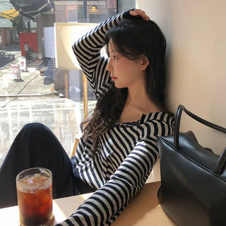 Yuzuren Striped Knit Hoodie Crop Zip up