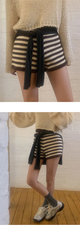 Tienf Striped Elastic Knit Shorts