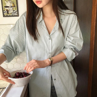 Sevoir Loose Fit Striped Asymmetrical Shirt