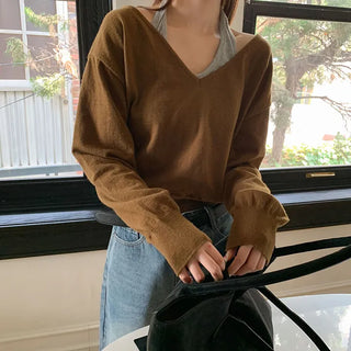 Labuan V neck Crop Long Sleeve Knit