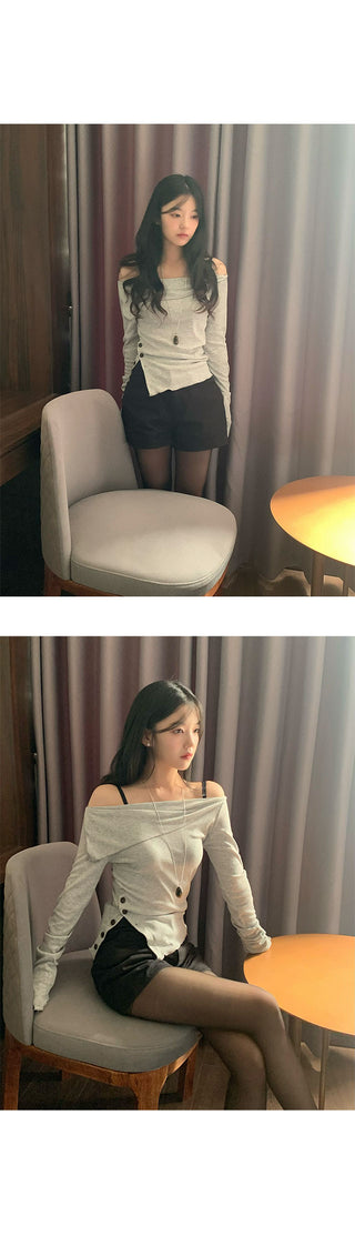 Gib Diagonal Slit Off-Shoulder T-Shirt