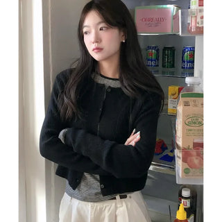 Pale Ribbed Semi-Crop Daily Wool Knit Cardigan