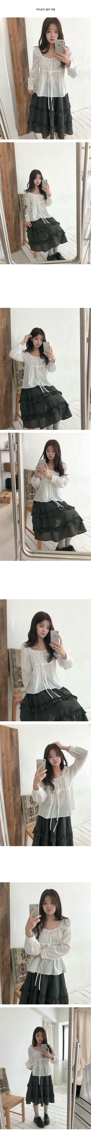 Song's Ribbon Lace Shirring Square Blouse