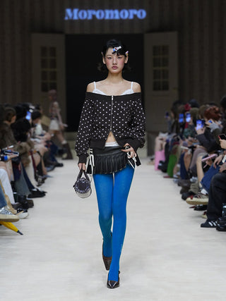 [MOROMORO] distressed off-shoulder