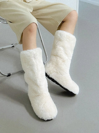 bare fur boots