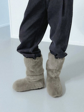 bare fur boots