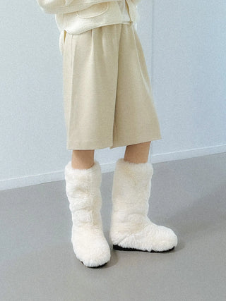 bare fur boots
