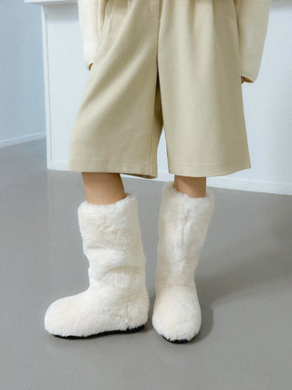 bare fur boots