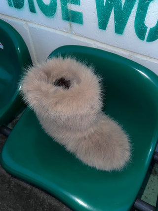 comfortable fur boots