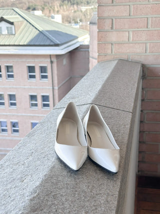 enamel stiletto flats