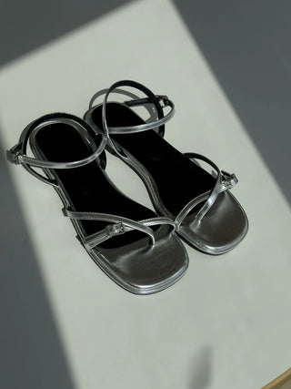 cushioned flip-flops