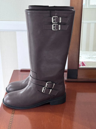buckle middle boots