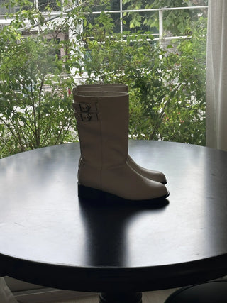 basic middle boots