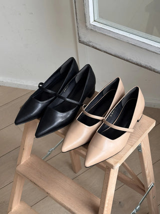 Mary Jane pumps