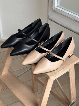 Mary Jane pumps