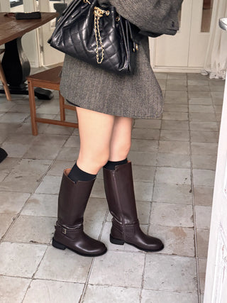 belt strap boots