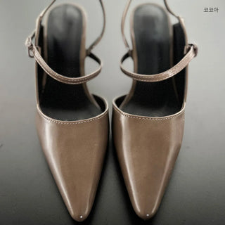 buckle strap slingback