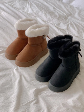 ribbon fur boots