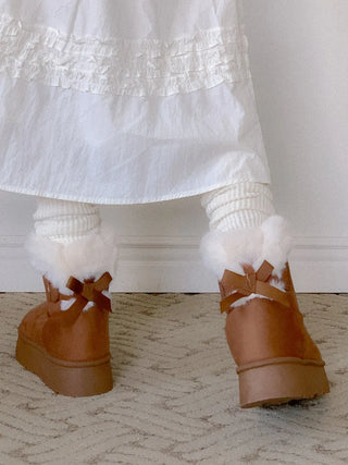 ribbon fur boots