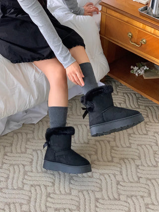 ribbon fur boots
