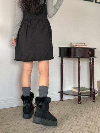 ribbon fur boots