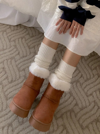 ribbon fur boots