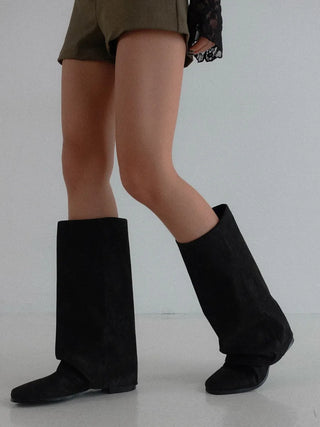 fold warmer boots