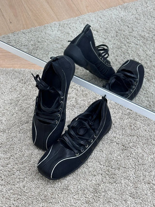 lace-up Mary Jane