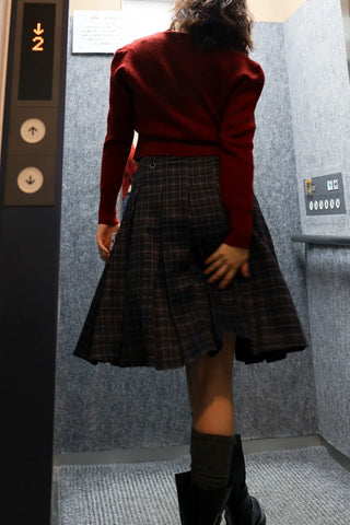 check pleated skirt