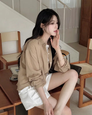 [3 colors] Semi-Cropped Shirt