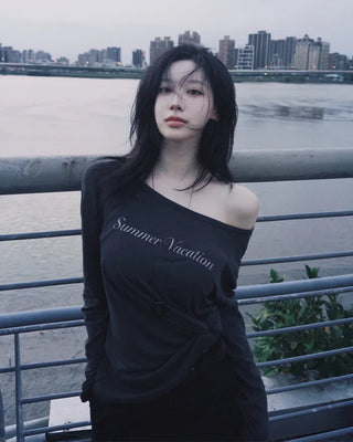 One-shoulder T-shirt